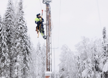 Sähkön siirto kallistui
