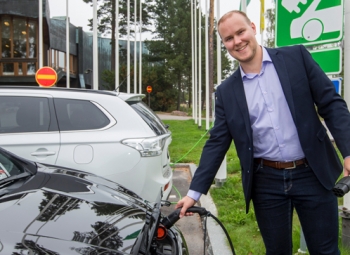 Ladattavat hybridit markkinajohtajia