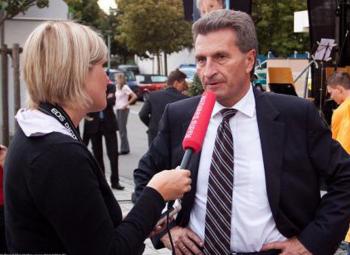 Oettinger haluaa Saksan pitävän liuskekaasuoptionsa
