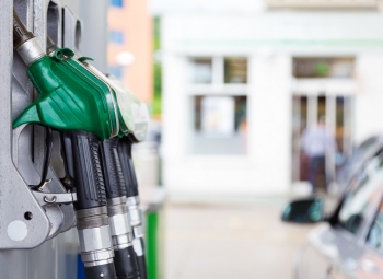 Päästöt ylös bensa-autojen myötä